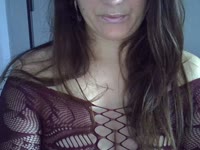 Een vrijgezelle spannende milf die van avontuurtjes en fantasietjes houdt. Om te delen of om de jouwe te horen.