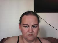 Hi ik ben Sabrina een 40+ rubens type dame. Ik ben gebonden maar wij hebben een open relatie met elkaar wij zijn ruimdenkend. Ik vind het geil om met onbekende hier lekker te kletsen over erotiek.
