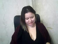 I’m a fiery redhead with curves that were made to be admired and a playful mind that loves a little temptation. My energy is warm, teasing and a little dangerous in the best possible way. I enjoy the moment when eyes meet through the screen and the atmosphere slowly fills with curiosity and desire.
I’m confident in my body and I love showing it in a way that feels natural and captivating. Soft curves, expressive eyes and a smile that can be sweet one moment and incredibly mischievous the next.My room is a place where we can relax, laugh, flirt and escape the ordinary world for a while. Sometimes I’m playful and teasing, sometimes gentle and affectionate, and sometimes I simply enjoy driving you a little crazy with my charm.If you enjoy confident women with curves, fiery hair and a playful personality, you might find yourself coming back again and again.