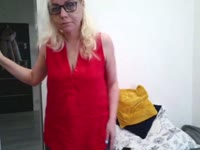 I am a cute curvy Lady who likes to have adventures and nice time. I like books especially criminals and thrillers, and i like to play squash in my freetime.