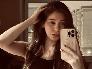 live cam girl picture AlishiaCowlin