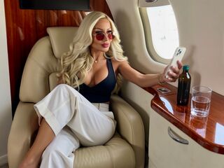 live cam girl photo CharlotteMavis