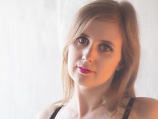 naked cam chatroom ErikaDoyle