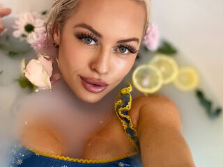 chat live cam IsabellaSaturn