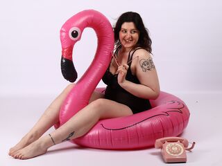 cam girl masturbating with dildo KiraKovall