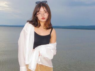 cam girl playing with sextoy NobukoCheeks