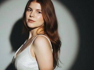 naked cam girl OliviaaRothwel