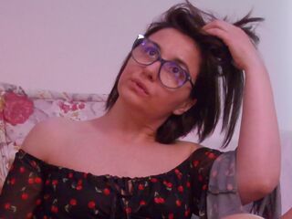 hot naked webcamgirl SophieLou