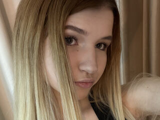 naughty cam girl picture AraPosey