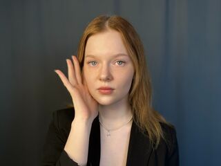 naughty camgirl fingering pussy RonnieAbraham