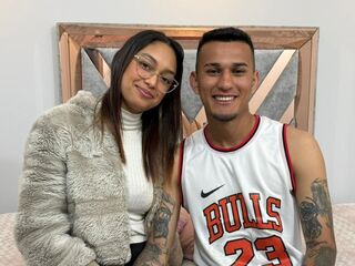 naked couple with webcam licking pussy HannaLucas