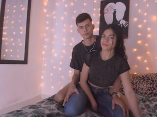 hot couple live sex cam sarahyanderson