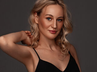 slave chatroom AbeyAmaze