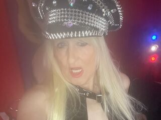 golden shower livecam GodessLulu