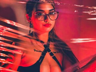 girl bdsm web cam JanetSpicer