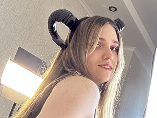 camgirl masturbating with dildo AaliceWalter