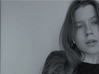 webcam live AdelinaGose