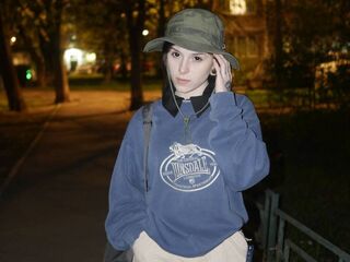 camgirl picture AdelineLaurent