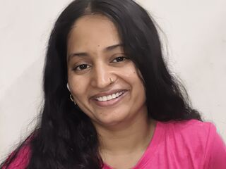 naked cam girl masturbating with vibrator AkanshaChaudary