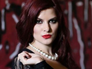 naughty webcamgirl AldeaKnox