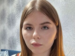 naked girl with webcam fingering pussy AliaFerrarini