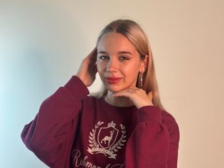beautiful girl AliceWoody