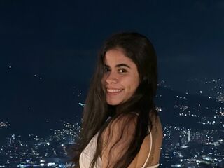 topless camgirl AlicyaTorres