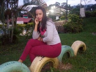 naked cam girl gallery AmandaRuiz