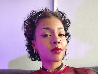 camgirl fingering wet pussy AmaranthaPiere