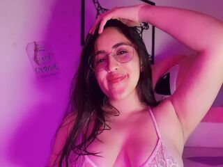 camgirl shaving pussy AmyVele