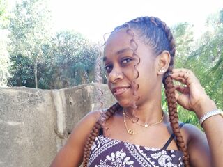 girl AnjSimonette