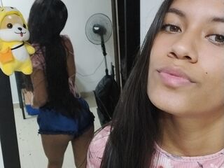 cam girl playing with vibrator AnnaSmi