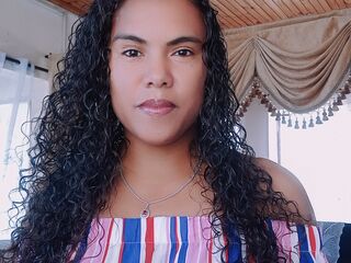 chat with cam AnneGasy