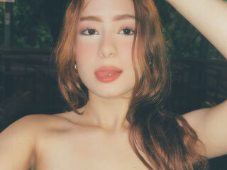 camgirl masturbating with dildo AntonellaLee