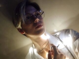 live webcam model AureliaRavens