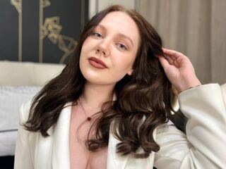 naked cam girl masturbating with sextoy BellaSwiger