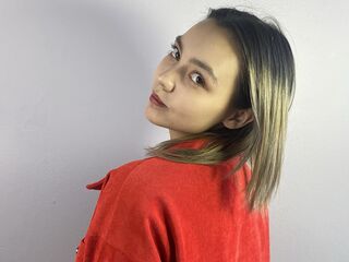 live striptease BellaWaves