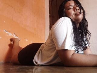 camgirl showing pussy BetzabeConti