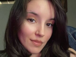 camgirl fingering shaved pussy BirdieBirchett