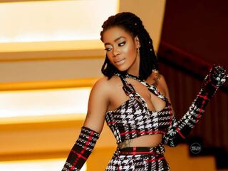 hot strip tease web cam BrinahWells