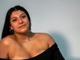 camslut masturbating CamilaCasstro