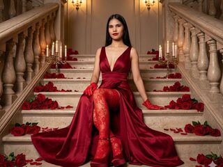 naughty cam girl fingering shaved pussy CelesteClohe