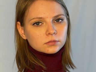 camwhore fingering pussy CherrieSearls