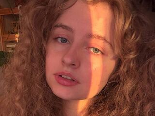camslut masturbating DanettaBlunsh