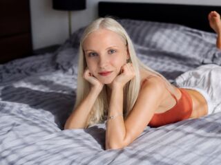 cam girl chatroom DaniellaStarki
