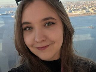 naked camgirl gallery DemetriaChaudet