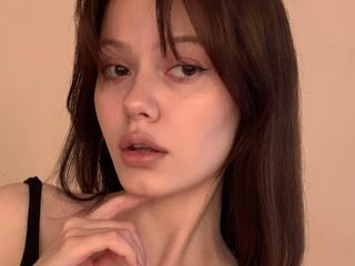 fingering cam girl DeniseBonnel