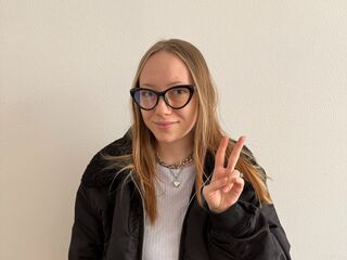 hot cam girl fingering pussy DominoBarfield