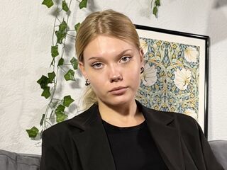 chat room cam DonellaAndra