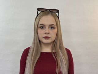 girl chat room DonellaAutobee
